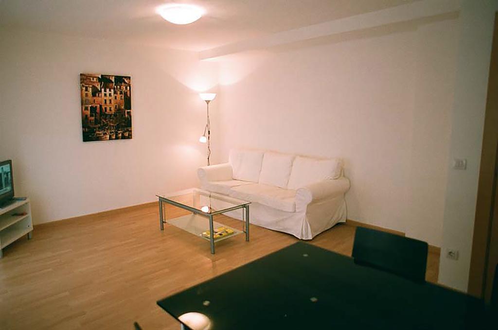 Apartamentos Auhabitat Zaragoza, Edificio De Apartamentos Turisticos Oda fotoğraf