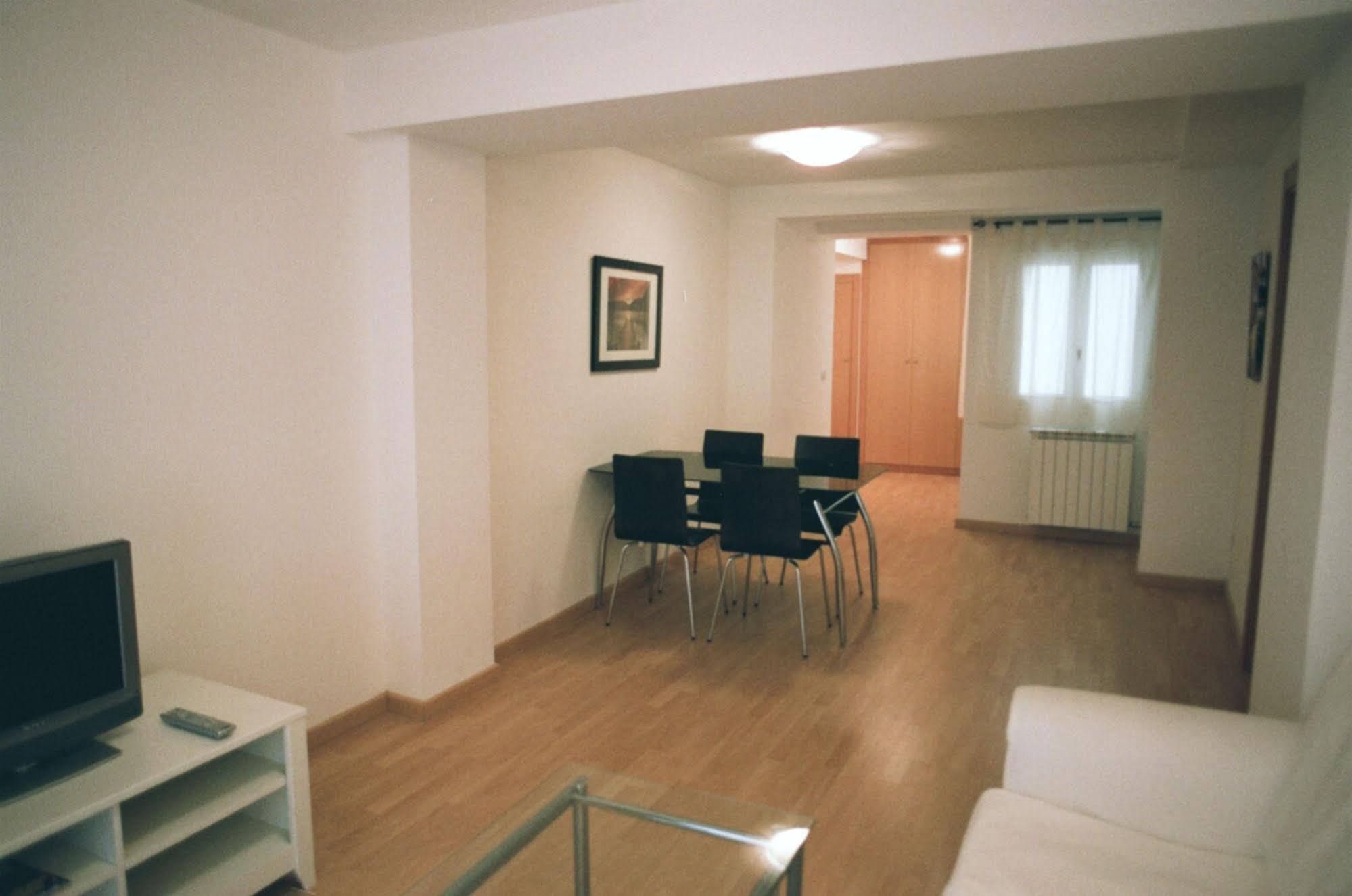 Apartamentos Auhabitat Zaragoza, Edificio De Apartamentos Turisticos Dış mekan fotoğraf