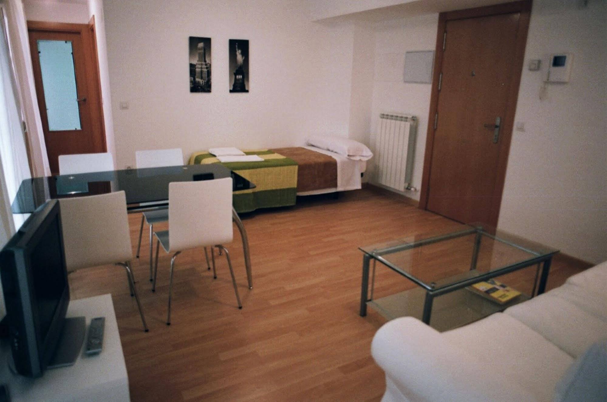 Apartamentos Auhabitat Zaragoza, Edificio De Apartamentos Turisticos Dış mekan fotoğraf
